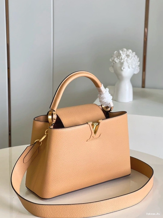 BB CAPUCINES VUITTON LOUIS 0305